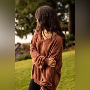 Jackson Rowe pink Taurus v neck oversized sweater size small